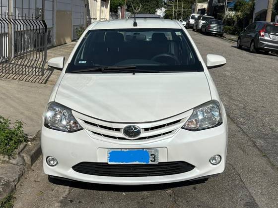 TOYOTA ETIOS 1.5 XS SEDAN 16V FLEX 4P AUTOMÁTICO TOYOTA ETIOS 1.5 XS SEDAN 16V FLEX 4P AUTOMÁTICO